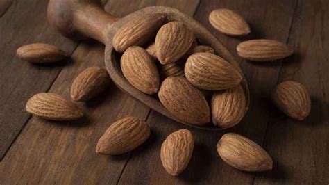 Bademin İçerdiği Vitaminler