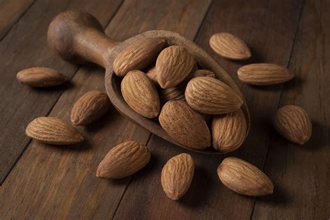 Çiğ badem tüketmenin zararları