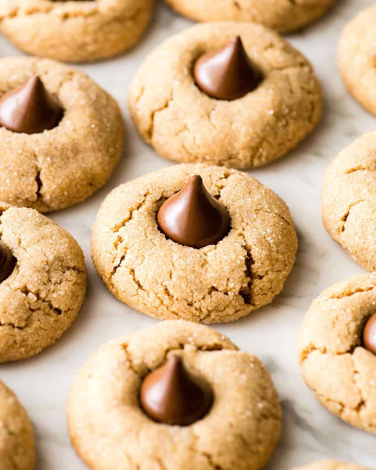 όψη από μπροστά από 7 μπισκότα Peanut Butter Blossom