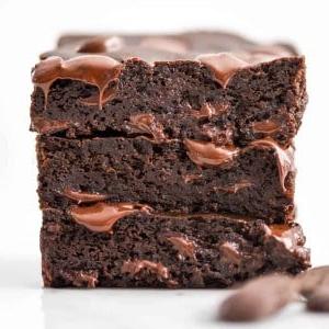 Βίντεο συνταγής: Brownies Μαύρων Φασολιών