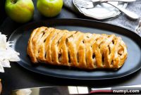 Flaky Apple Strudel Delight