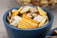 Kickin’ Cheddar Crunch Mix