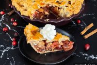 Homestyle Cranberry Apple Pie
