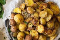 Garlic Parmesan Roasted Potatoes