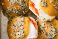 Pepperoni Pizza Sliders