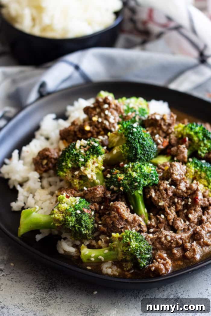 Savory Ground Beef and Broccoli Dinner 4 ground beef broccoli in a pan ready to serve