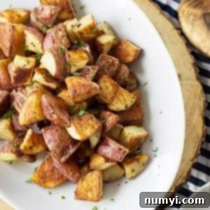 Easy Roasted Potatoes with Rosemary and Garlic